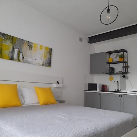 Verona Urban Apartment Bagian luar foto
